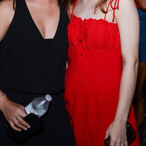 Red dress - Picture 5 of 5